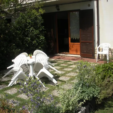 Le Rose Castiglione del Lago