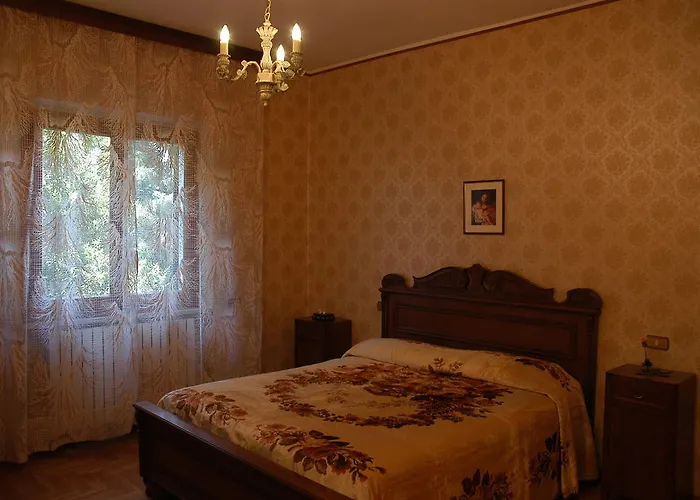 Le Rose Castiglione del Lago